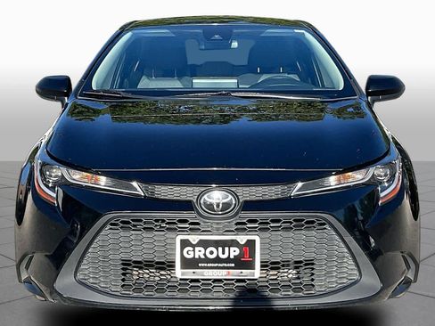 Used 2022 Toyota Corolla LE FWD image 4