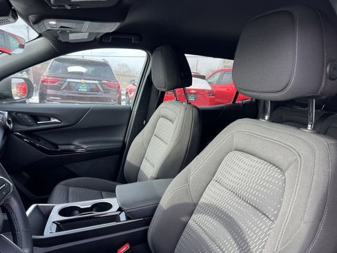 Certified 2025 Chevrolet Equinox LT w/ Safety and Technology Package image 18