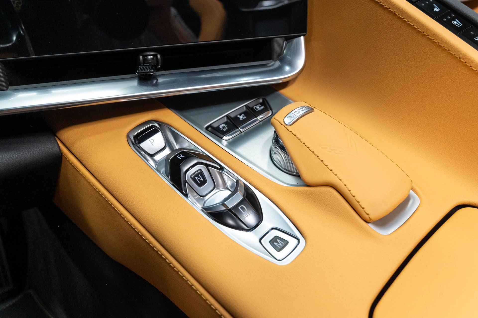 Used 2022 Chevrolet Corvette Stingray Coupe w/ 2LT w/ Z51 Performance Package RWD image 15