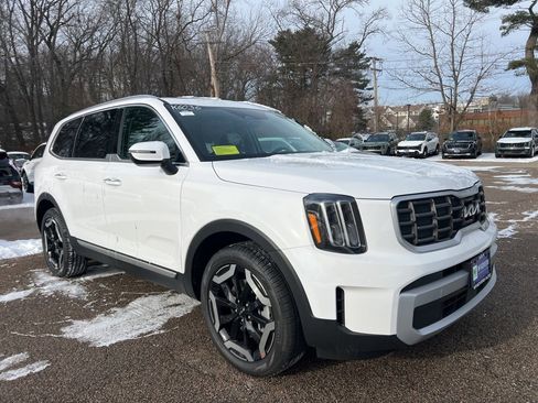 New 2025 Kia Telluride S image 5