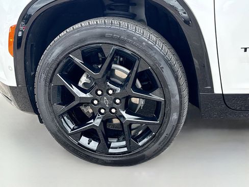 Used 2024 Chevrolet Traverse RS w/ LPO, Floor Liner Package AWD/4WD image 45