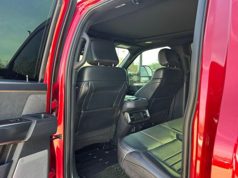 Used 2024 Ford F250 Platinum image 16