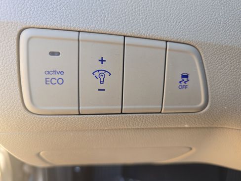 Used 2013 Hyundai Elantra GLS w/ Preferred Pkg image 21