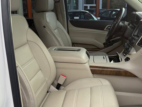 Used 2019 GMC Yukon Denali image 17
