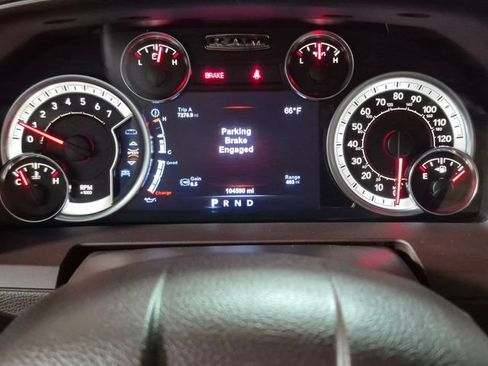 Used 2018 RAM 1500 Laramie w/ Convenience Group AWD/4WD image 14