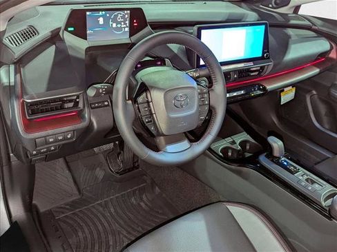 New 2026 Toyota Prius Plug-In Hybrid FWD image 3