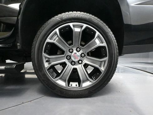 Used 2017 GMC Yukon Denali image 13