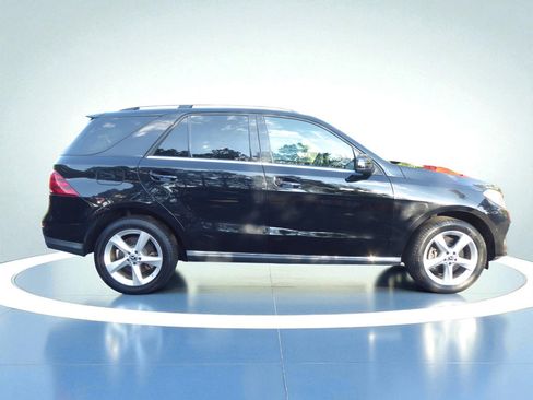 Used 2019 Mercedes-Benz GLE 400 4MATIC image 6