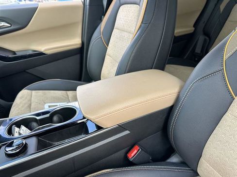 Used 2025 Chevrolet Equinox ACTIV w/ Safety and Technology Package image 20