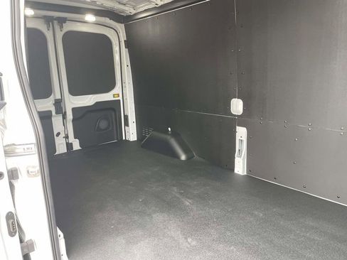 New 2026 Ford Transit 250 148 Medium Roof RWD image 11
