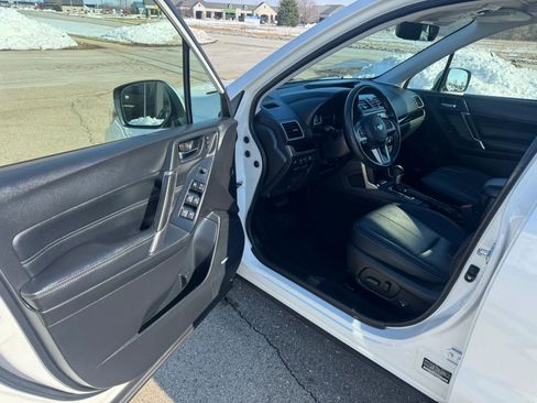 Used 2018 Subaru Forester 2.5i Touring w/ Popular Package #2 image 9
