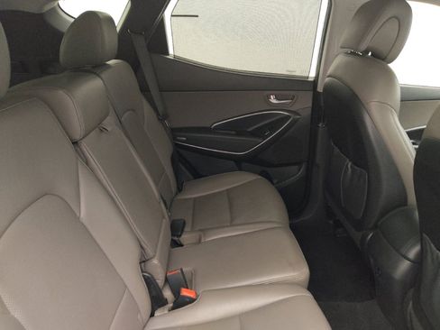 Used 2017 Hyundai Santa Fe Sport image 19