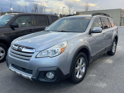Used 2014 Subaru Outback 2.5i Limited w/ Moonroof Package image 2
