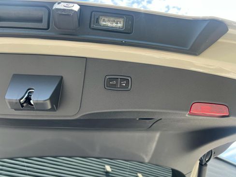 New 2025 Porsche Cayenne Coupe image 29