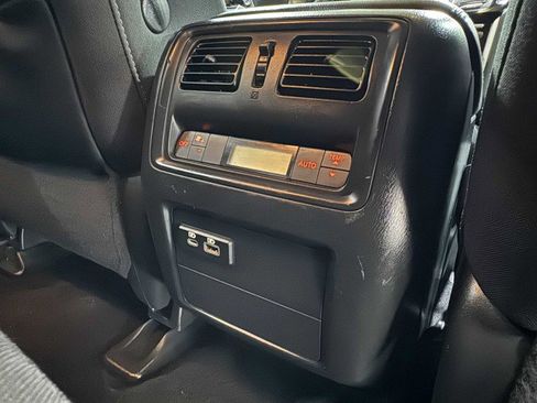 Used 2019 Nissan Pathfinder SV image 51