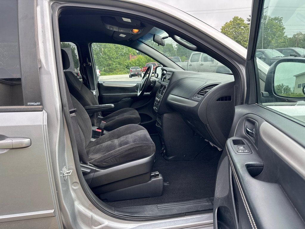 Used 2014 Dodge Grand Caravan SE w/ Quick Order Package 29E SE FWD image 13