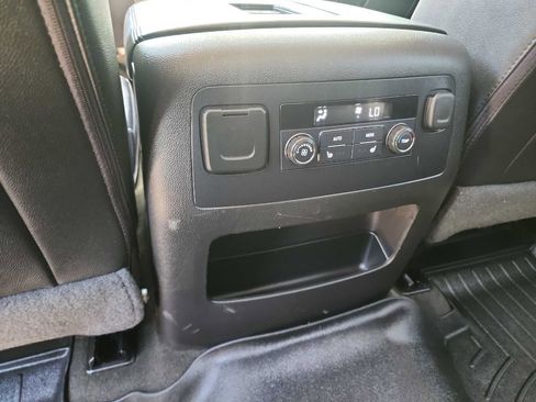 Used 2017 Chevrolet Suburban LT w/ Texas Edition Package image 33