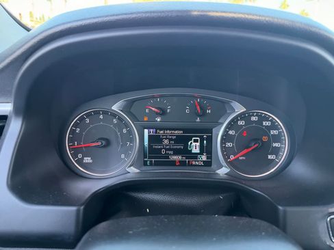 Used 2017 GMC Acadia SLT image 16