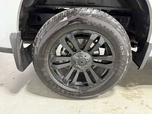 Used 2019 Chevrolet Silverado 1500 Custom w/ Custom Value Package image 7