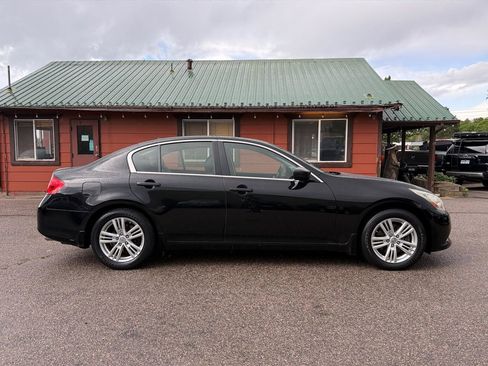 Used 2013 INFINITI G37 x Sedan w/ Premium Pkg AWD/4WD image 2