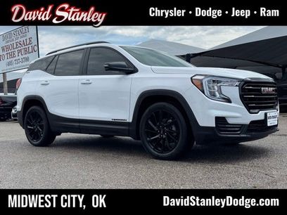 Used 2024 GMC Terrain SLE w/ Driver Convenience Package