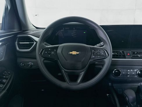 Used 2024 Chevrolet TrailBlazer LS w/ LS Convenience Package FWD image 18