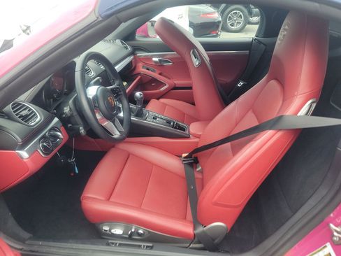Used 2025 Porsche 718 Boxster RWD image 5