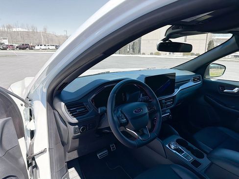 Used 2023 Ford Escape ST-Line w/ Tech Pack #1 image 10