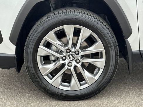 Used 2024 Toyota RAV4 XLE Premium FWD image 25