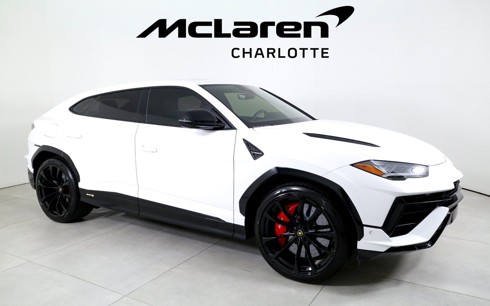 Used 2023 Lamborghini Urus S AWD/4WD image 2