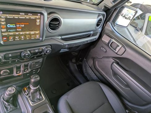 Used 2022 Jeep Wrangler Sport S image 16