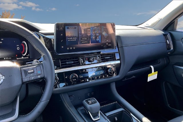 New 2026 Nissan Pathfinder SL w/ SL Premium Package FWD image 6