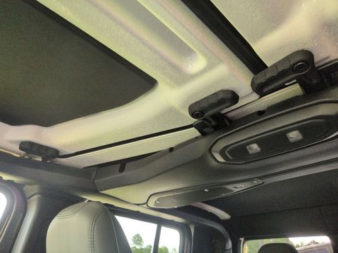 New 2026 Jeep Gladiator Mojave AWD/4WD image 27