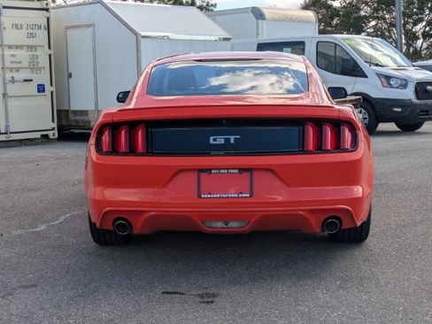 Used 2015 Ford Mustang GT image 5
