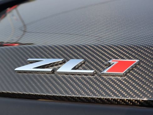 Used 2022 Chevrolet Camaro ZL1 RWD image 4
