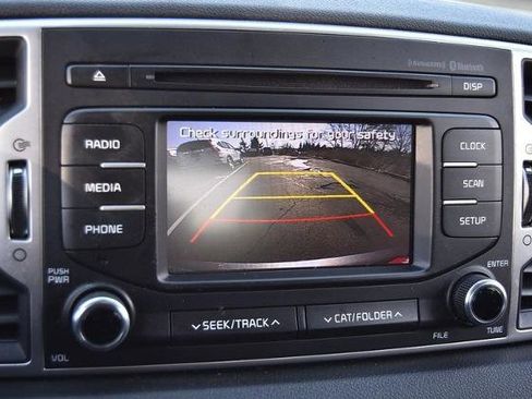 Used 2019 Kia Sportage LX image 12