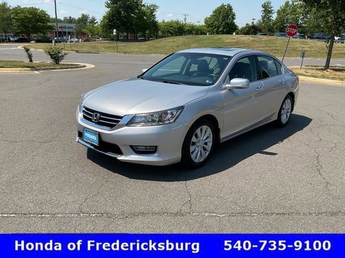 Used 2013 Honda Accord Touring image 2