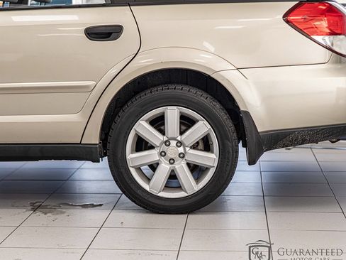 Used 2008 Subaru Outback 2.5i AWD/4WD image 8