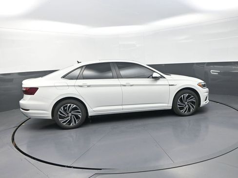 Used 2021 Volkswagen Jetta SEL Premium FWD image 12