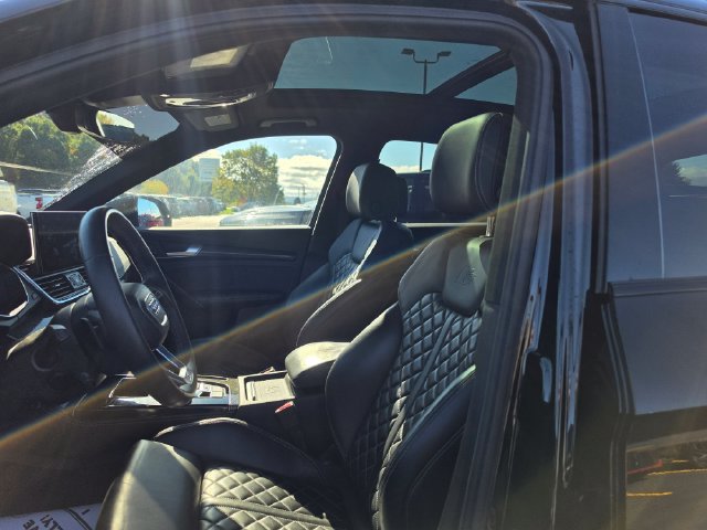 Used 2023 Audi SQ5 Prestige w/ Prestige Package AWD/4WD image 15