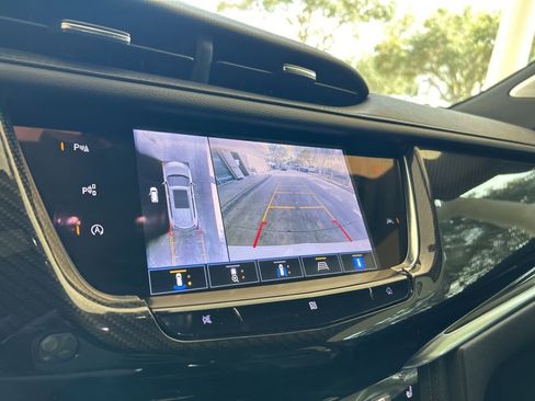 Used 2021 Cadillac XT6 Sport image 9