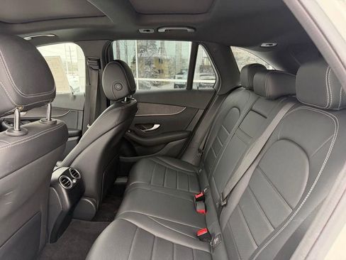 Used 2022 Mercedes-Benz GLC 300 4MATIC image 12