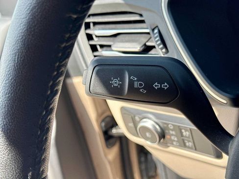 Used 2020 Ford Escape Titanium AWD/4WD image 25