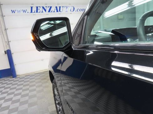 Used 2025 Chevrolet Suburban Z71 w/ Z71 Off-Road Package image 70