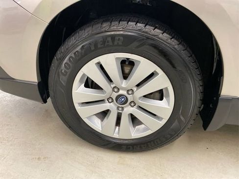 Used 2019 Subaru Outback 2.5i Premium w/ Popular Package #2 image 19