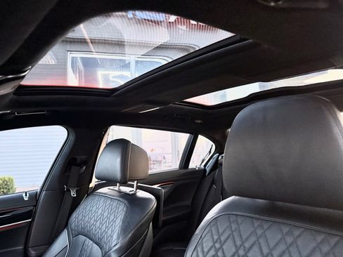 Used 2018 BMW M760i xDrive AWD/4WD image 25