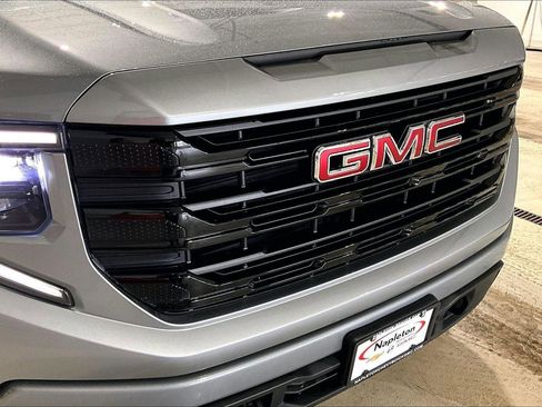 Used 2024 GMC Sierra 1500 Elevation image 30