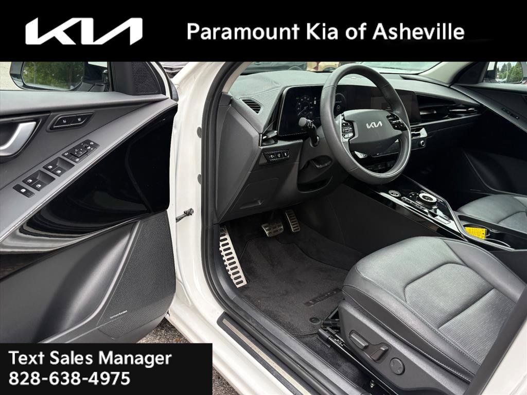 Certified 2023 Kia Niro Wave FWD image 17