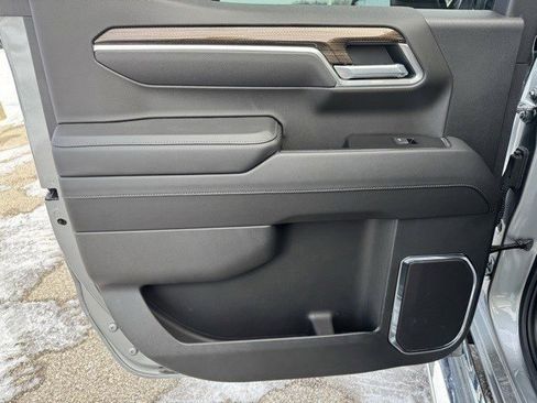 Used 2025 Chevrolet Silverado 1500 LT image 25