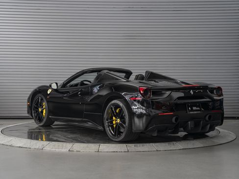 Certified 2018 Ferrari 488 Spider RWD image 3